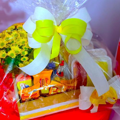 Cesta de Café da Manhã na Bandeja