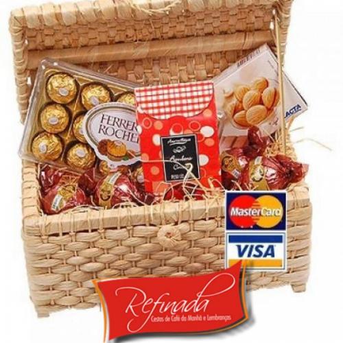 Cesta de Chocolate no Baú