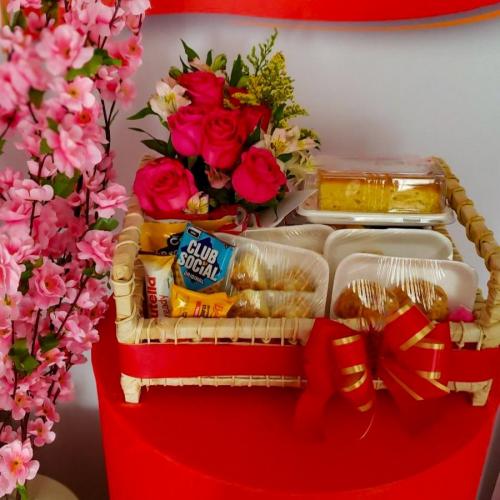 Cesta de Café da Manhã na Bandeja 02 Pessoas 